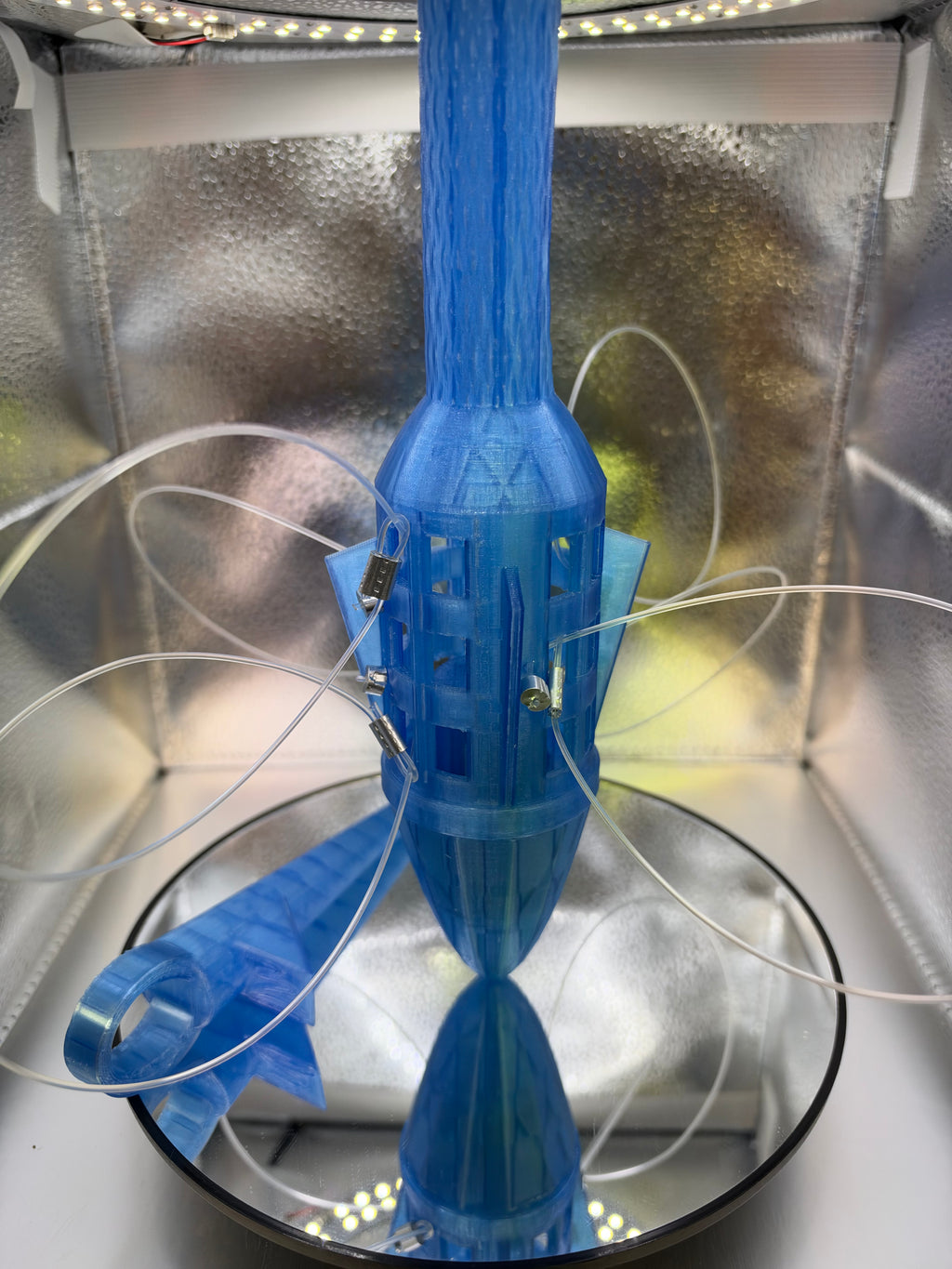 The Rocket Toss V7 8oz with intergrated sand stake transparent blue (free USPS Shipping)
